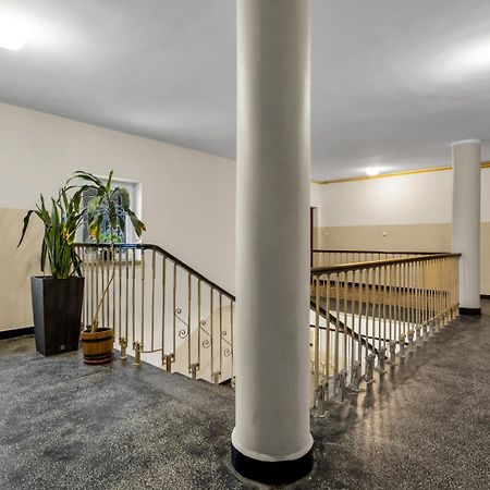 Metro Politechnika 3-Bedroom Apartment Varsó Kültér fotó