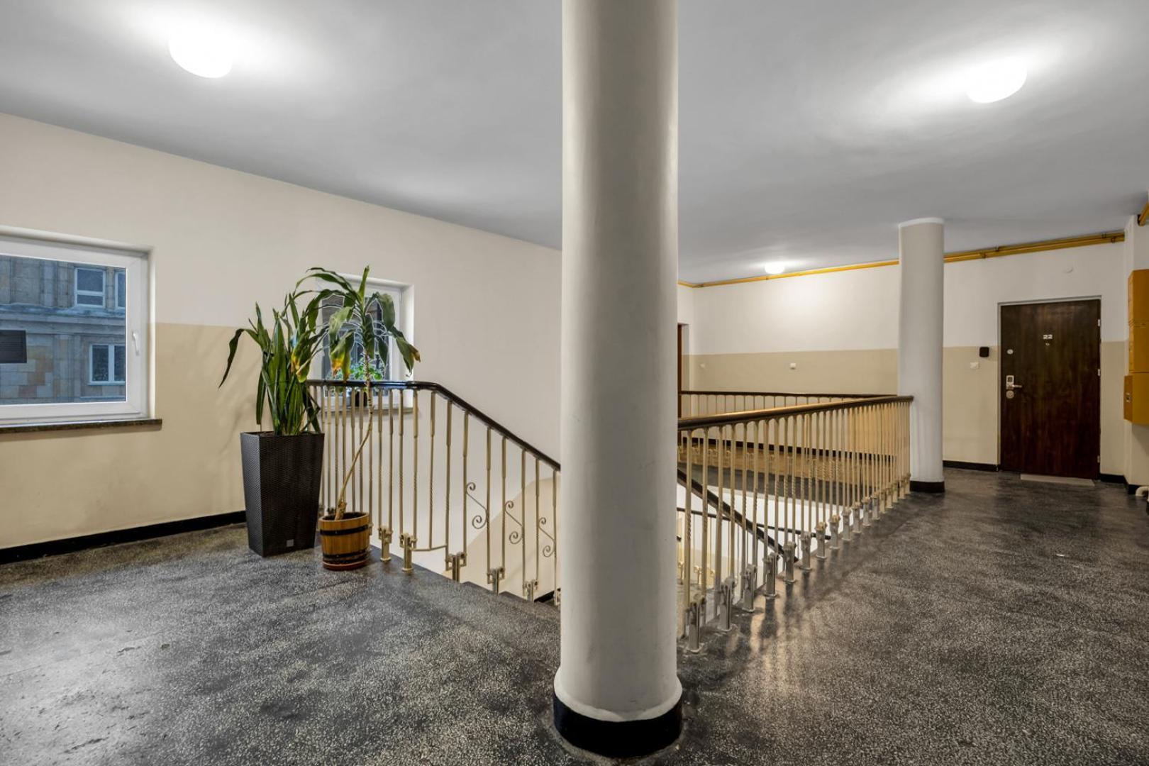 Metro Politechnika 3-Bedroom Apartment Varsó Kültér fotó