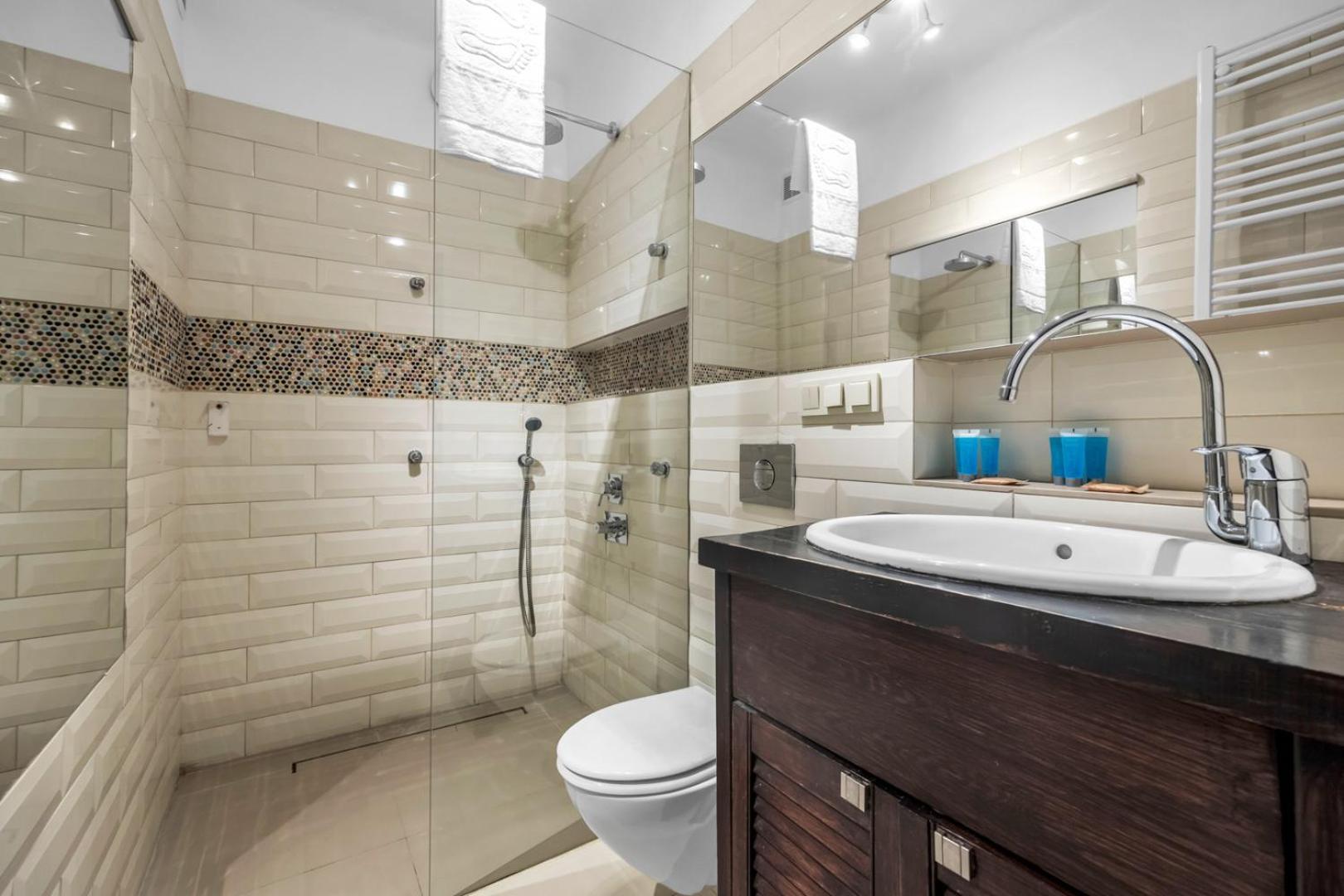 Metro Politechnika 3-Bedroom Apartment Varsó Kültér fotó